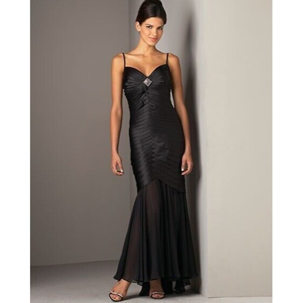 Vintage Tadashi Spaghetti Strap Black Formal Gown With Matching Shawl Size 14
